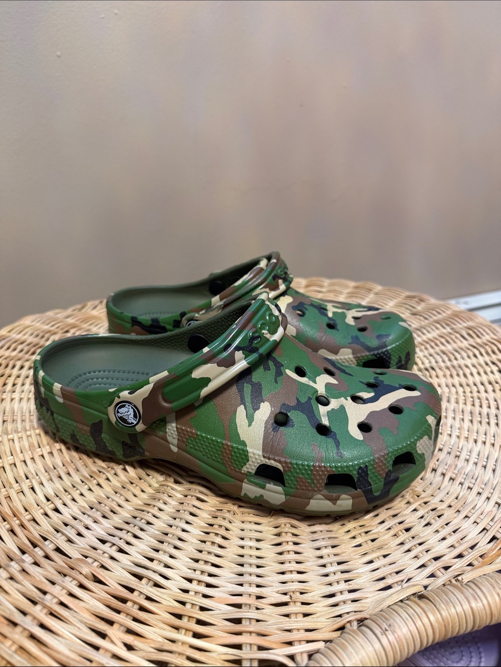 CROCS Classic Clog - Green Camo - Picture 2 of 6